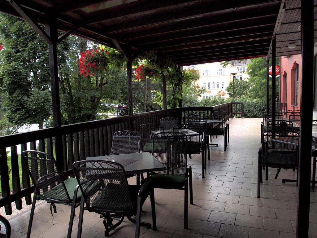 Hotel Faust Дечин Екстериор снимка
